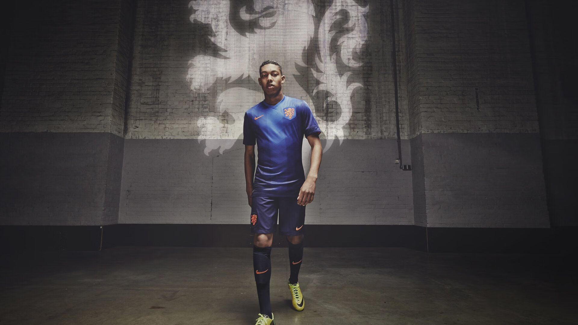 《Uzi:传奇归来,继续书写电竞新篇章》,电竞传奇uzi怎么解锁